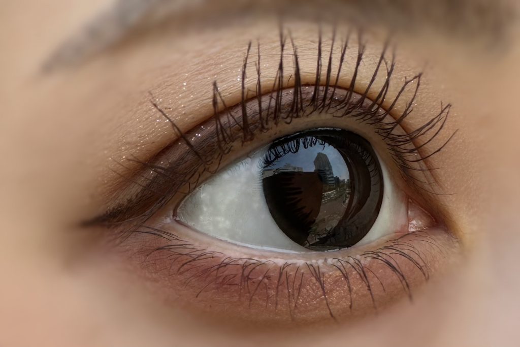 エンジェルアイズ-アクセントブラックレポ